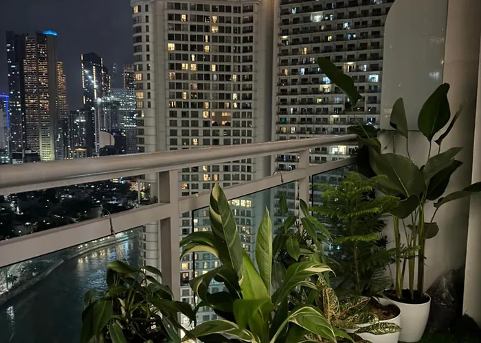 Zuvyph Aparthotel Manila